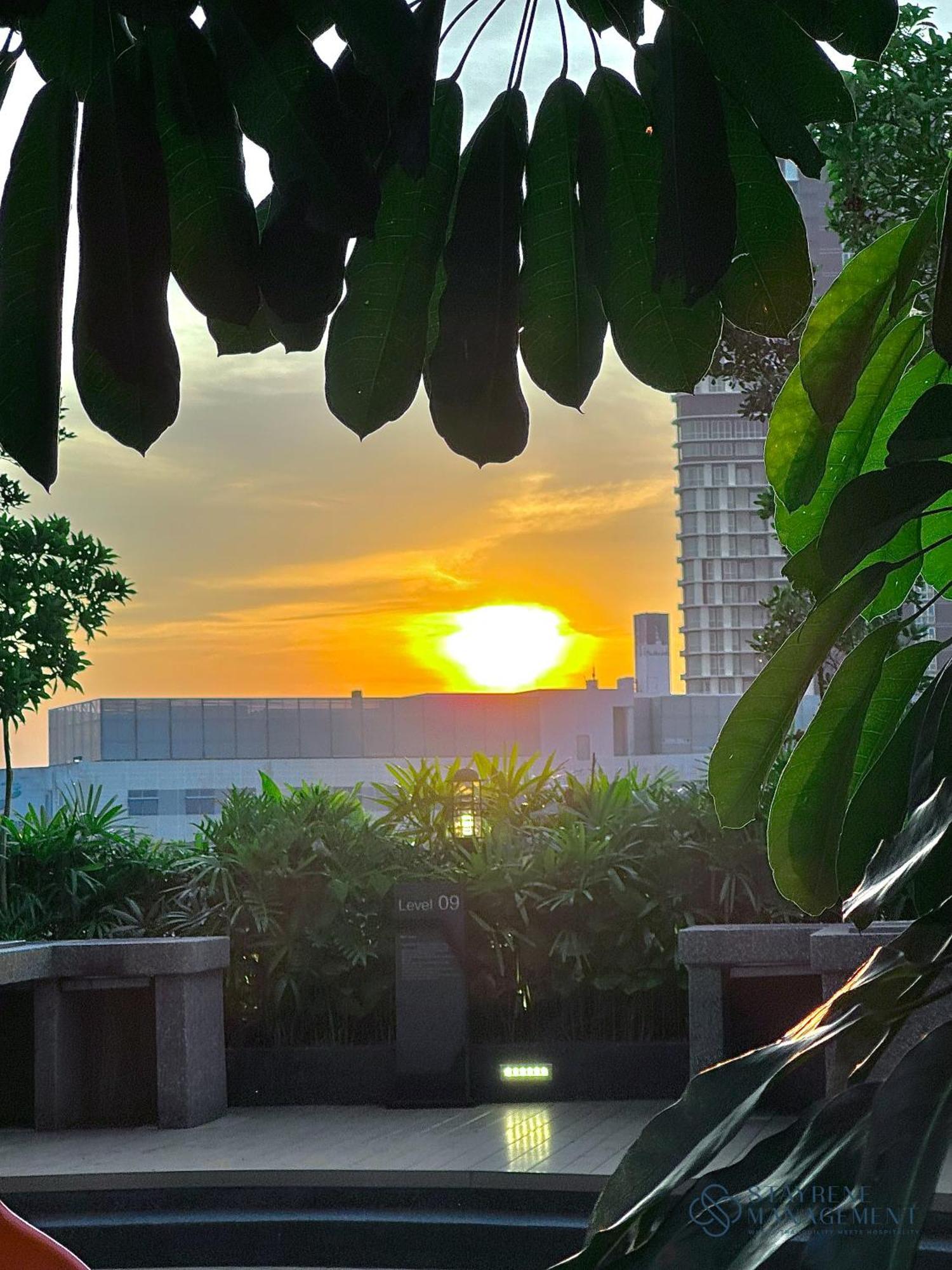 The Elysia Suites 努沙再也 外观 照片