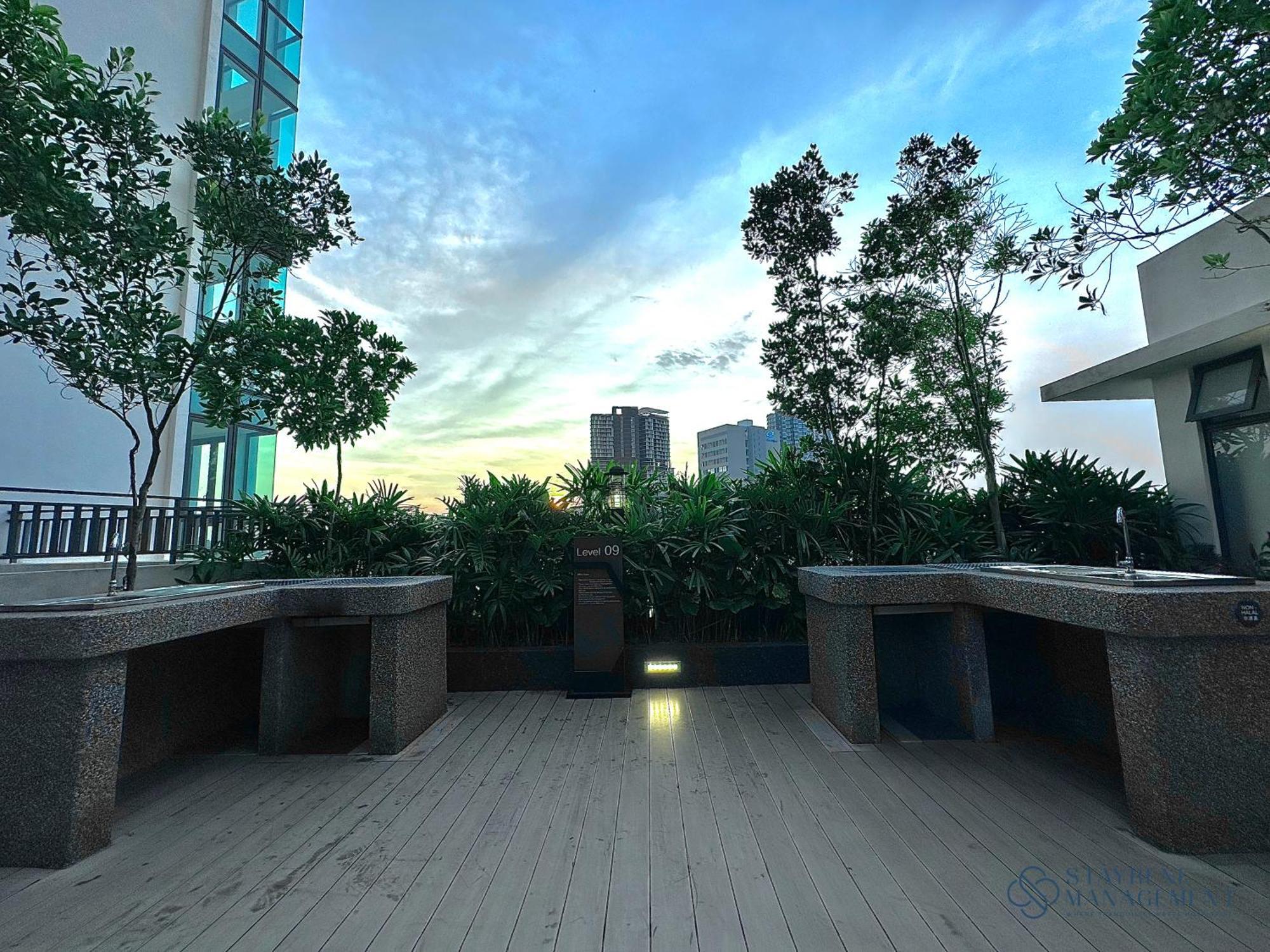 The Elysia Suites 努沙再也 外观 照片